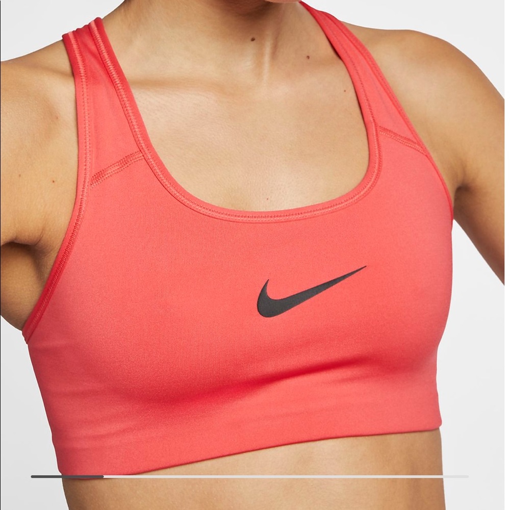 Nike dri-fit sports bra size medium